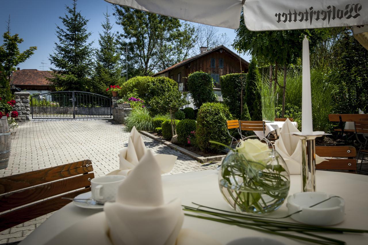 Hotel Wirtshaus Am Schloss Aicha vorm Wald Eksteriør billede